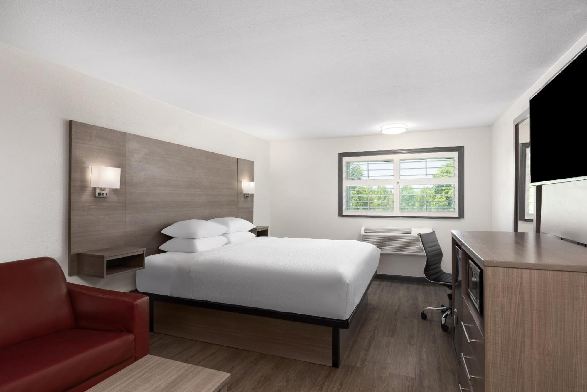 Motel Ramada By Wyndham Medford Airport North Extérieur photo