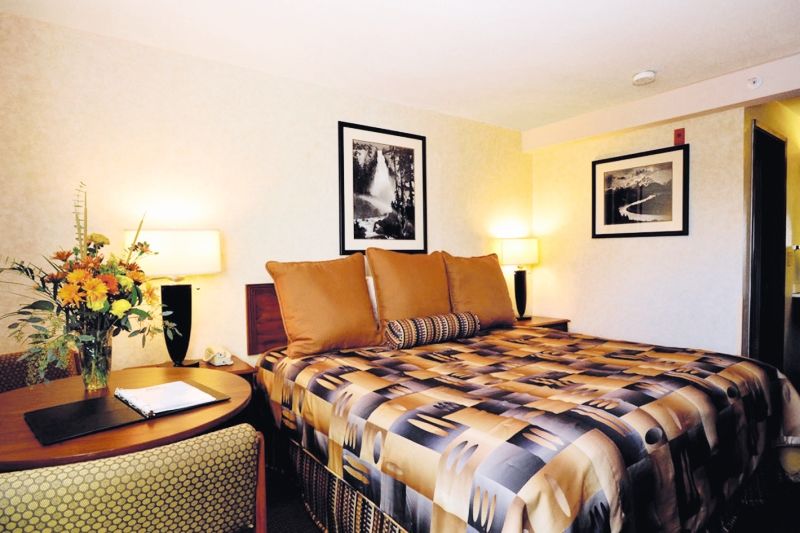 Motel Ramada By Wyndham Medford Airport North Extérieur photo